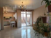 В продаже уютный и тёплый двухэтажный дом