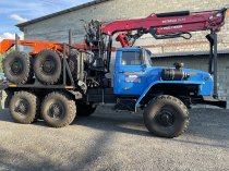 Лесовоз Урал с КМУ полностью готов к работе