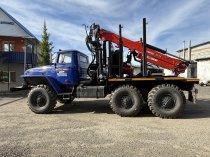 Лесовоз УРАЛ-5557 с новым манипулятором  готов к работе