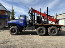 Лесовоз УРАЛ-5557 с новым манипулятором  готов к работе