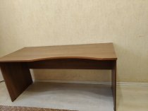 Продается письменный стол