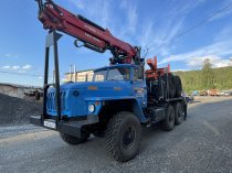 Лесовоз Урал с КМУ полностью готов к работе